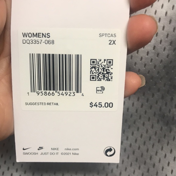 Nike Athletic/Athleisure Training Mesh Tee, NWT! - Picture 7 of 8